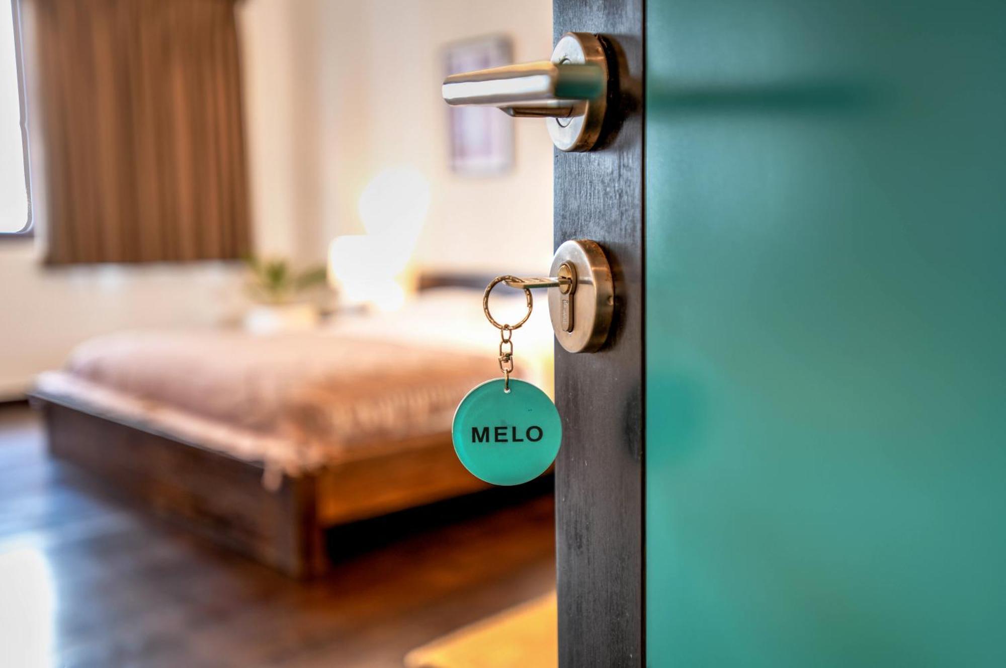 Melo Suites Hotel Семиняк Екстериор снимка