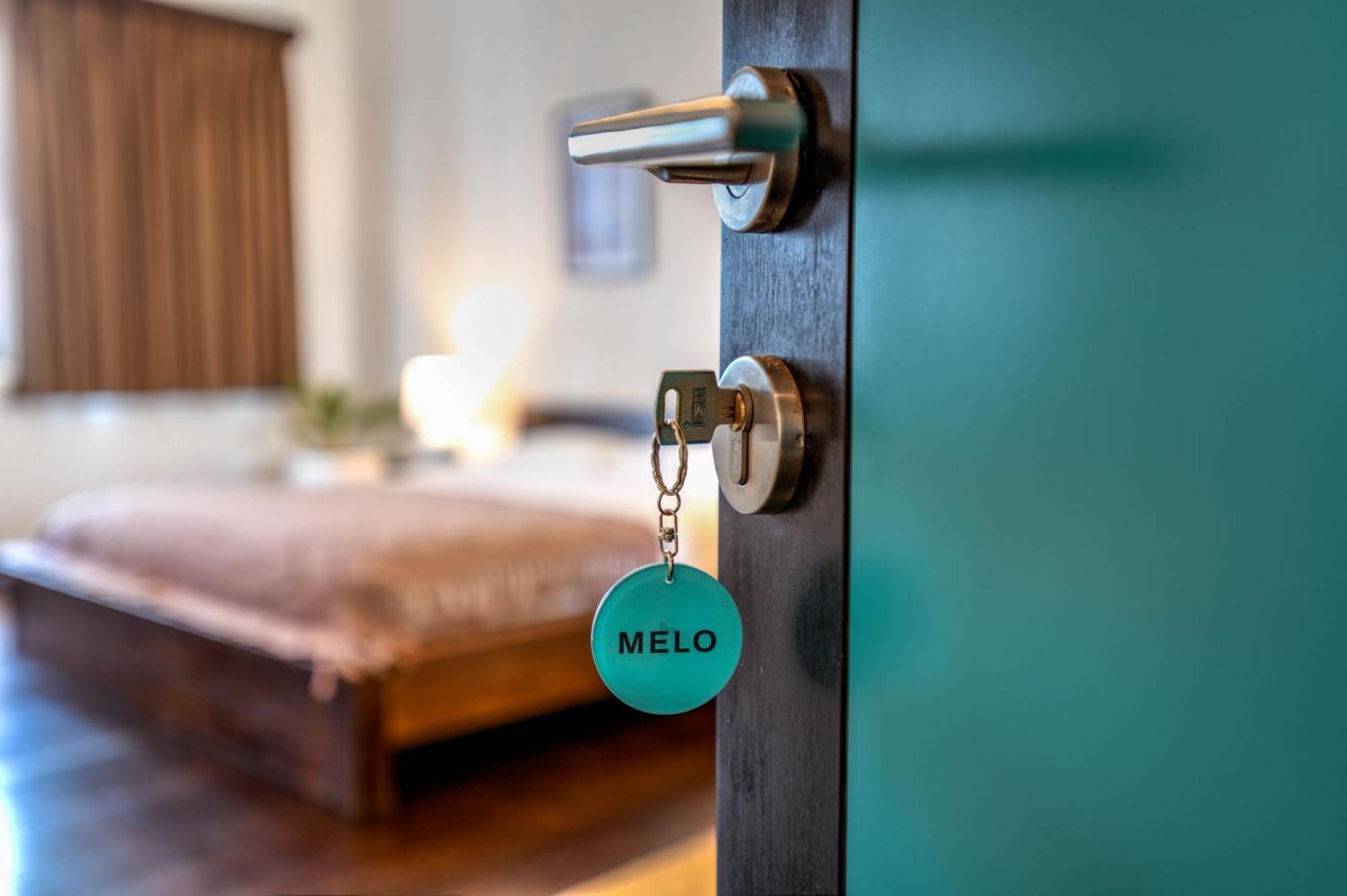 Melo Suites Hotel Семиняк Екстериор снимка